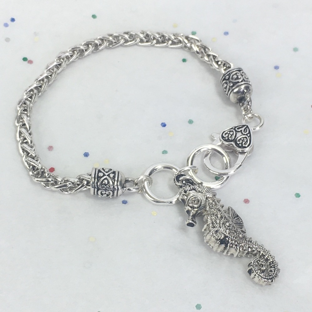 Seahorse Charm silver tone bracelet 8" chain